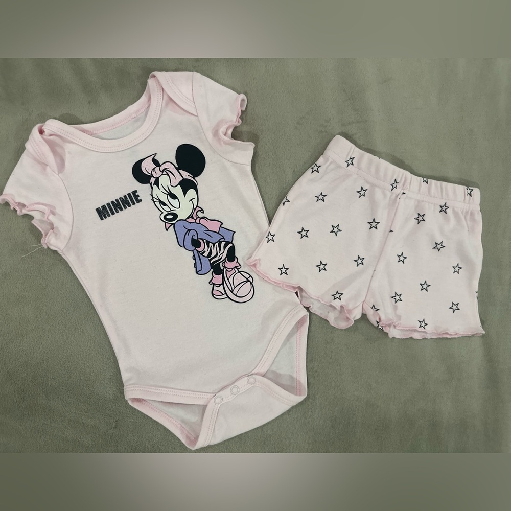 NWTG! Baby girl bundle bodysuit and shorts. Disney Mickey Mouse 3-6m